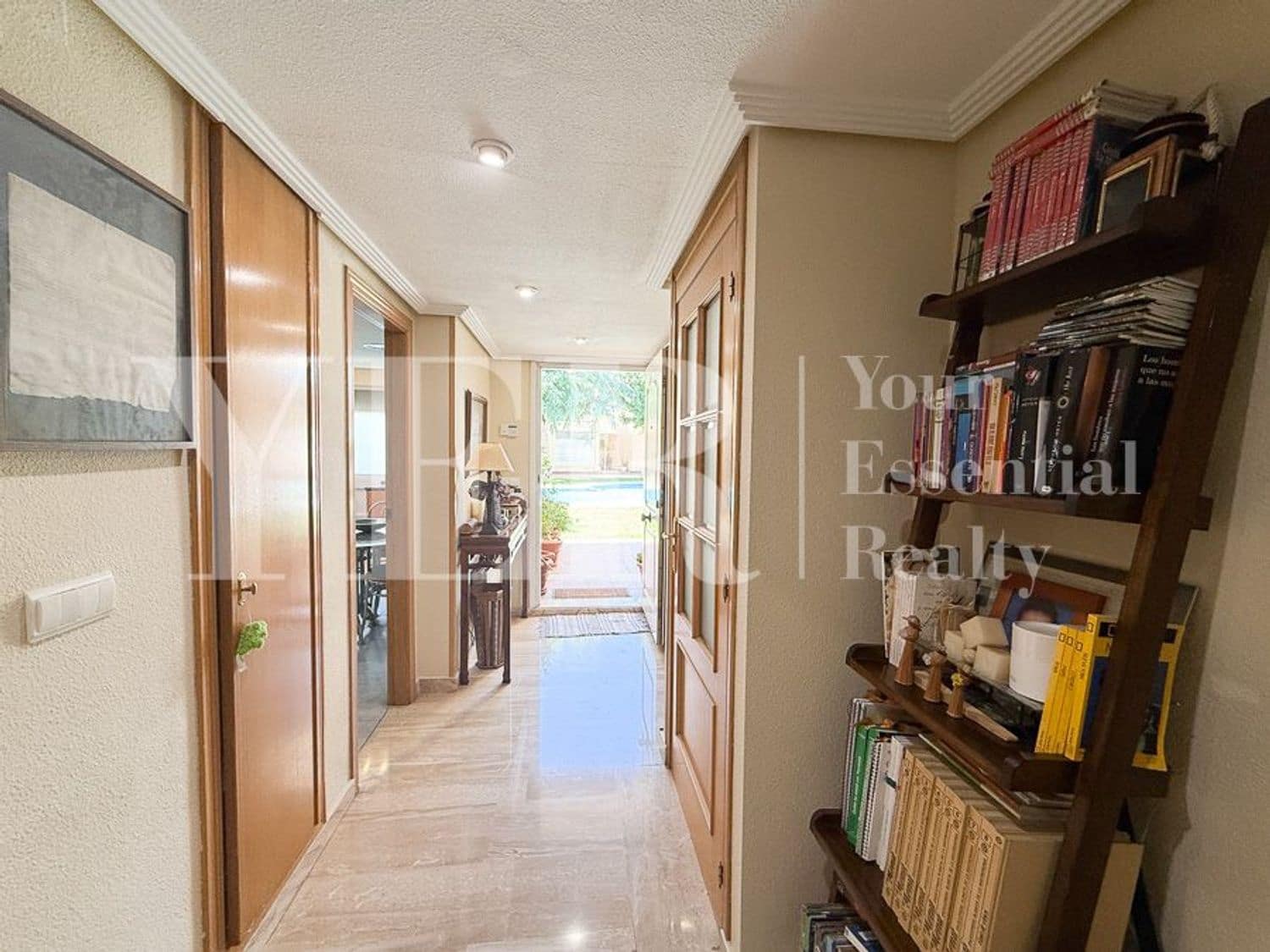 5 bedroom Townhouse for sale in Alicante / Alacant city with pool garage - € 695,000 (Ref: 9374844)