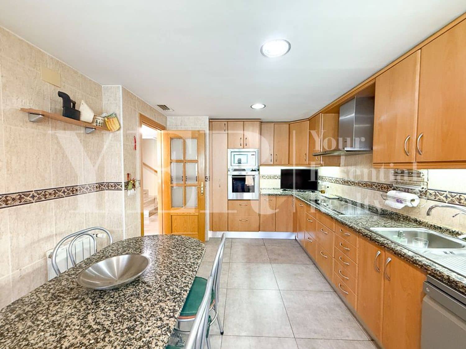 5 bedroom Townhouse for sale in Alicante / Alacant city with pool garage - € 695,000 (Ref: 9374844)