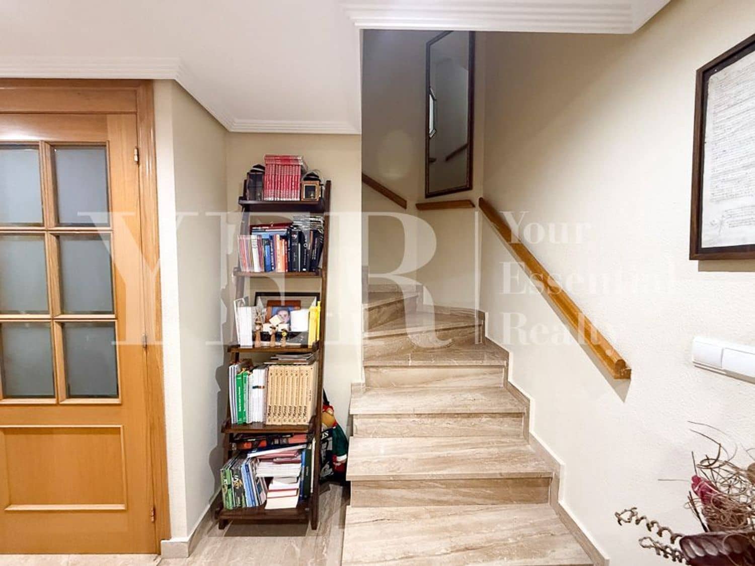 5 bedroom Townhouse for sale in Alicante / Alacant city with pool garage - € 695,000 (Ref: 9374844)