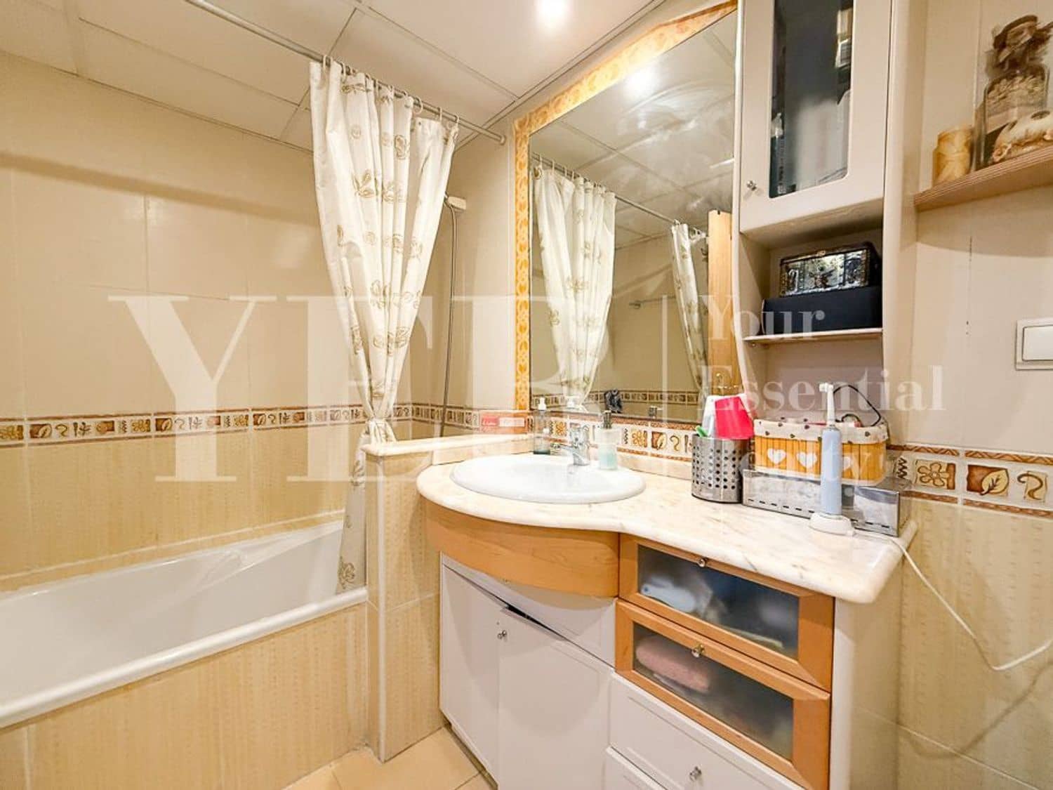 5 bedroom Townhouse for sale in Alicante / Alacant city with pool garage - € 695,000 (Ref: 9374844)