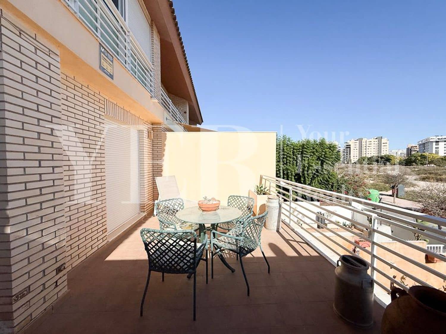5 bedroom Townhouse for sale in Alicante / Alacant city with pool garage - € 695,000 (Ref: 9374844)