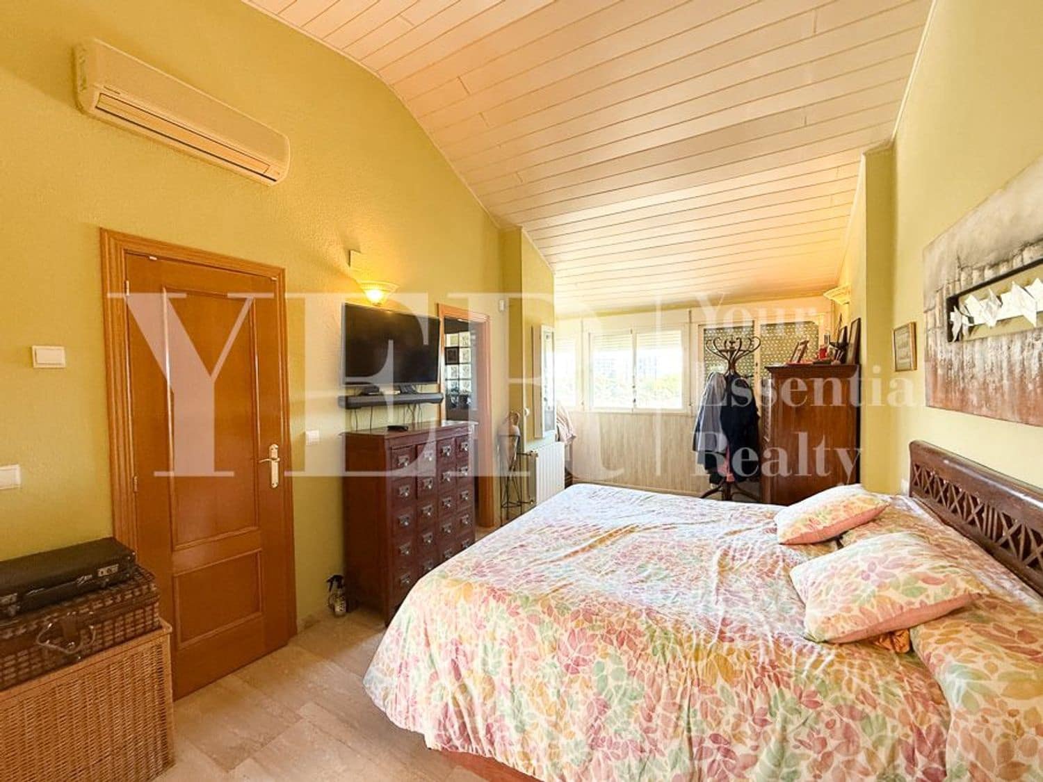 5 bedroom Townhouse for sale in Alicante / Alacant city with pool garage - € 695,000 (Ref: 9374844)