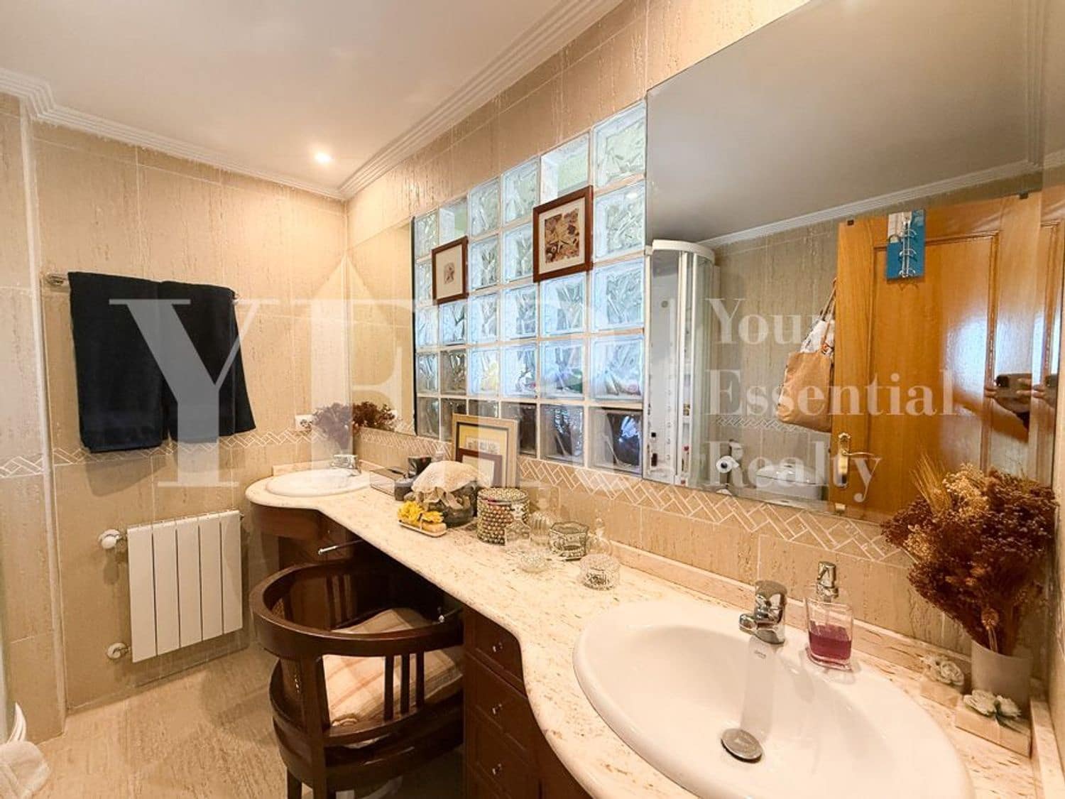 5 bedroom Townhouse for sale in Alicante / Alacant city with pool garage - € 695,000 (Ref: 9374844)