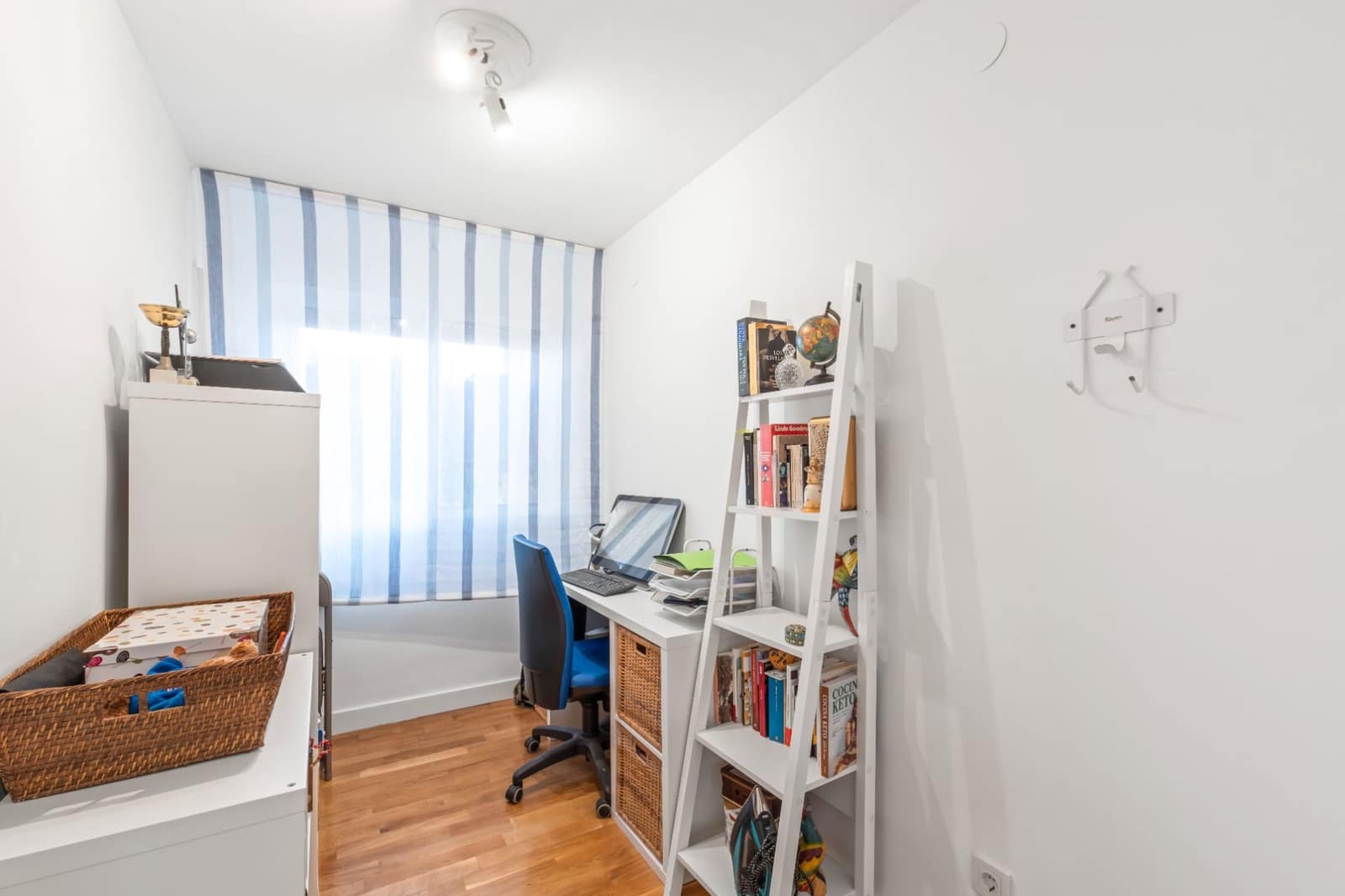 4 sovrum Lägenhet till salu i Alicante stad med pool garage - 398 000 € (Ref: 9388230)