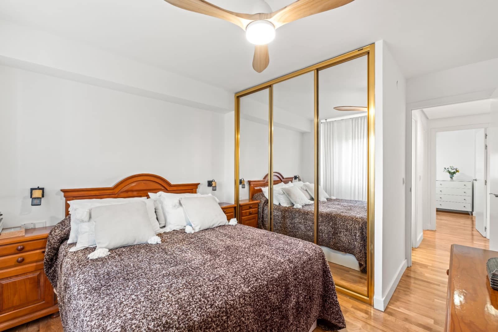 4 sovrum Lägenhet till salu i Alicante stad med pool garage - 398 000 € (Ref: 9388230)