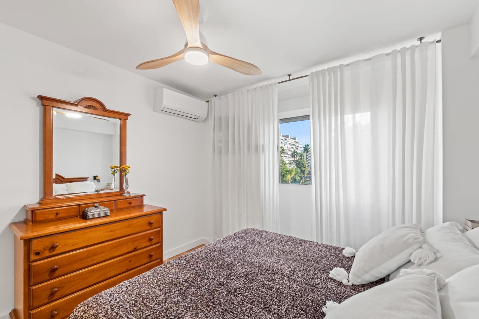 4 sovrum Lägenhet till salu i Alicante stad med pool garage - 398 000 € (Ref: 9388230)