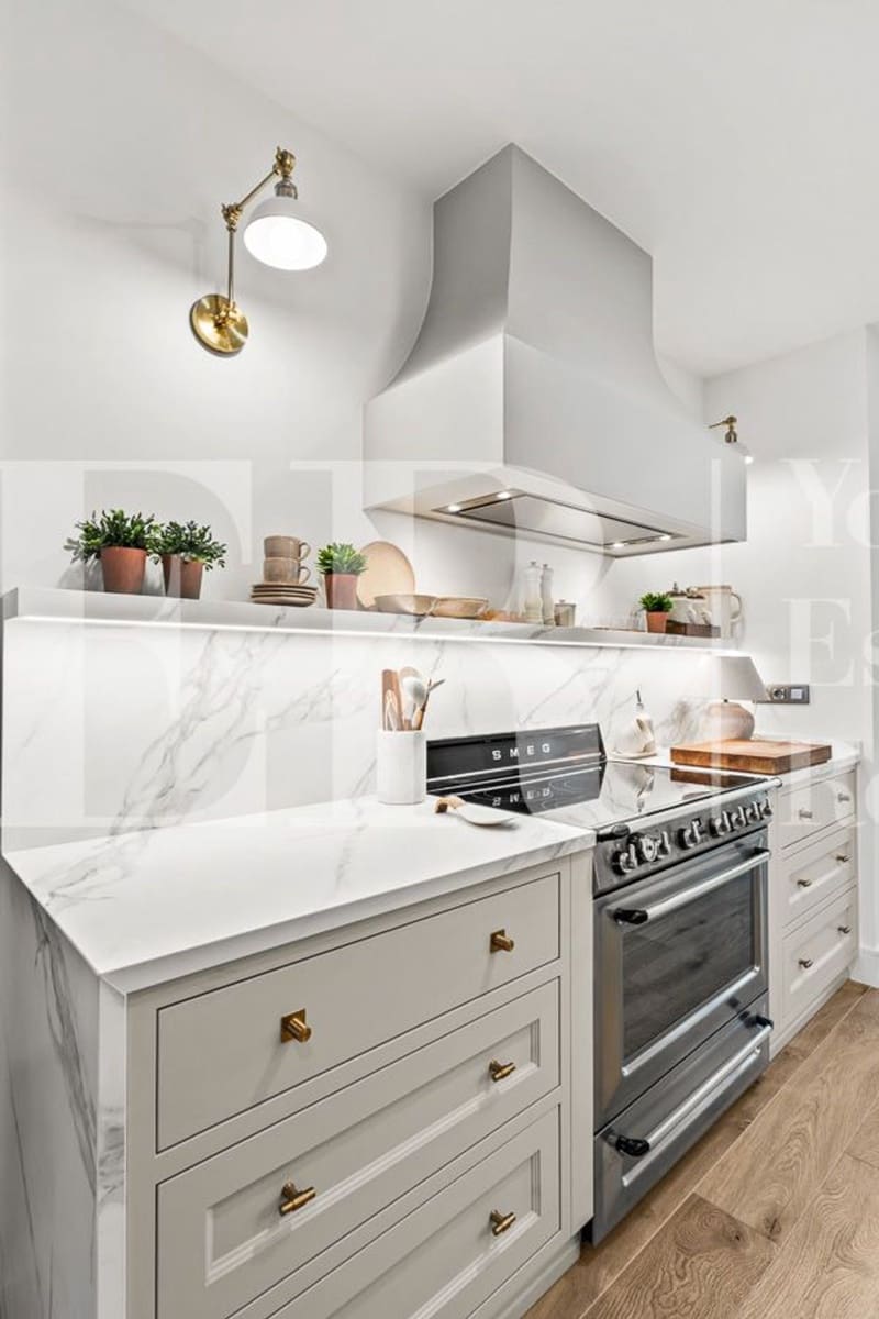 2 soveværelse Lejlighed til salg i Benidorm med swimmingpool garage - € 780.000 (Ref: 9435007)