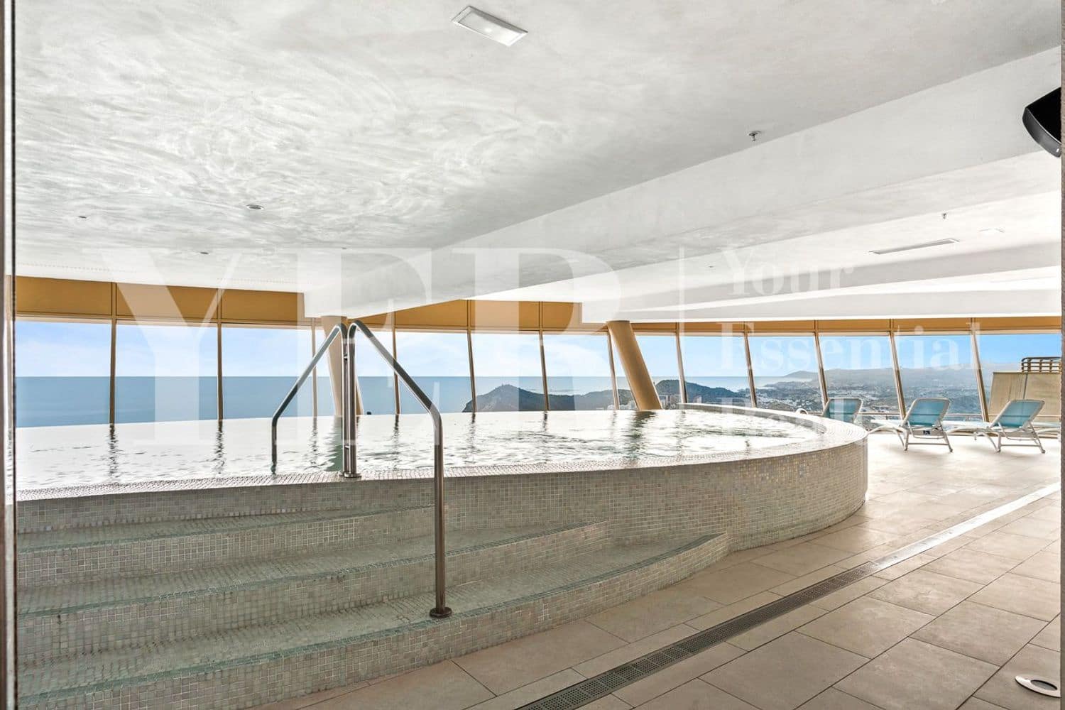 2 soveværelse Lejlighed til salg i Benidorm med swimmingpool garage - € 780.000 (Ref: 9435007)