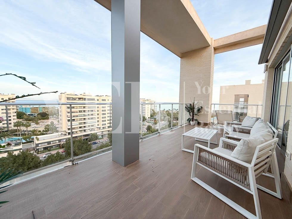 3 bedroom Beach Apartment for rent in Alicante / Alacant city with pool - € 3,200 (Ref: 9438723)