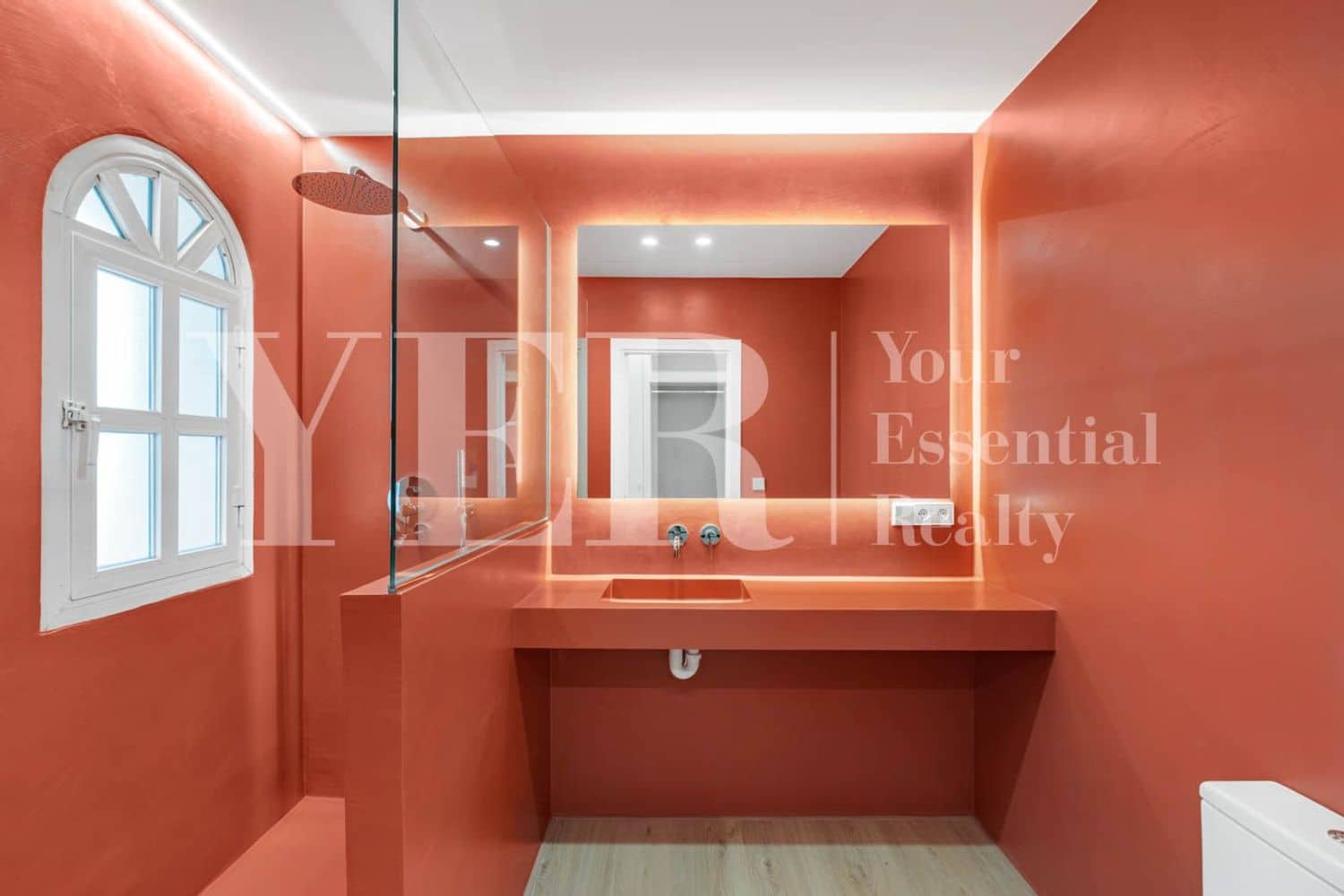 6 bedroom Villa for rent in Sedavi with pool garage - € 15,000 (Ref: 9562561)