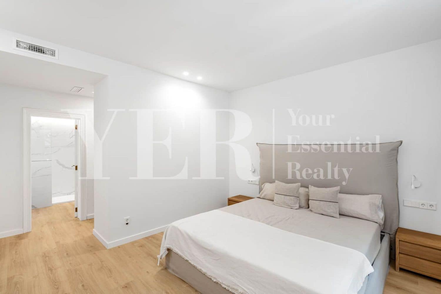 6 bedroom Villa for rent in Sedavi with pool garage - € 15,000 (Ref: 9562561)