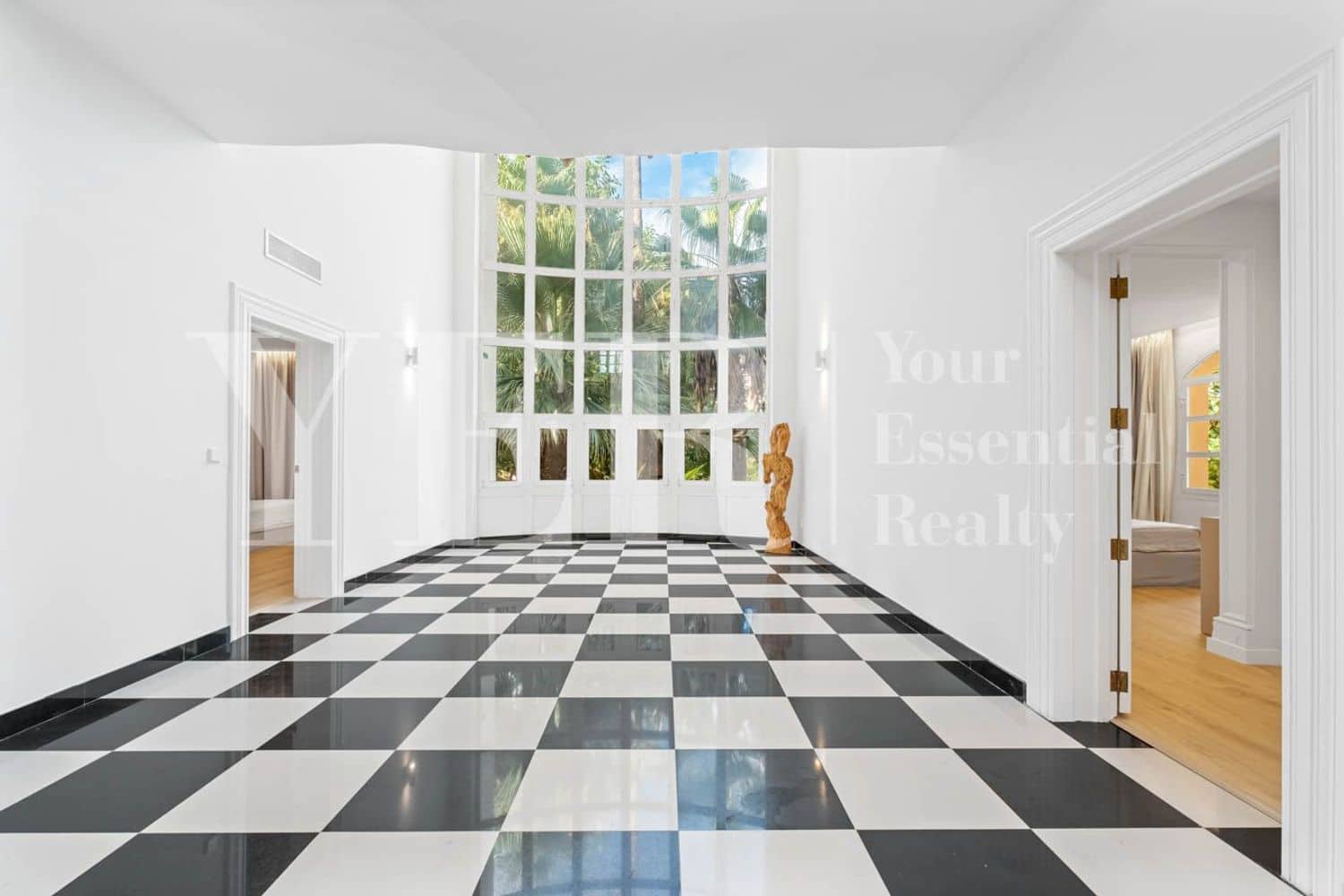 6 bedroom Villa for rent in Sedavi with pool garage - € 15,000 (Ref: 9562561)