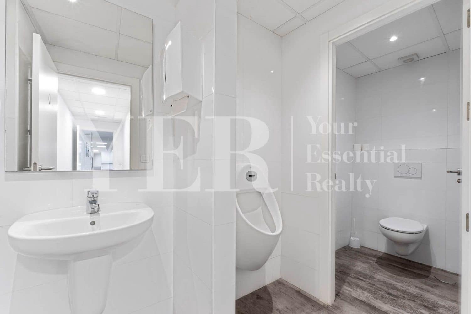 Erhverv til leje i Alicante by - € 3.200 (Ref: 9562565)