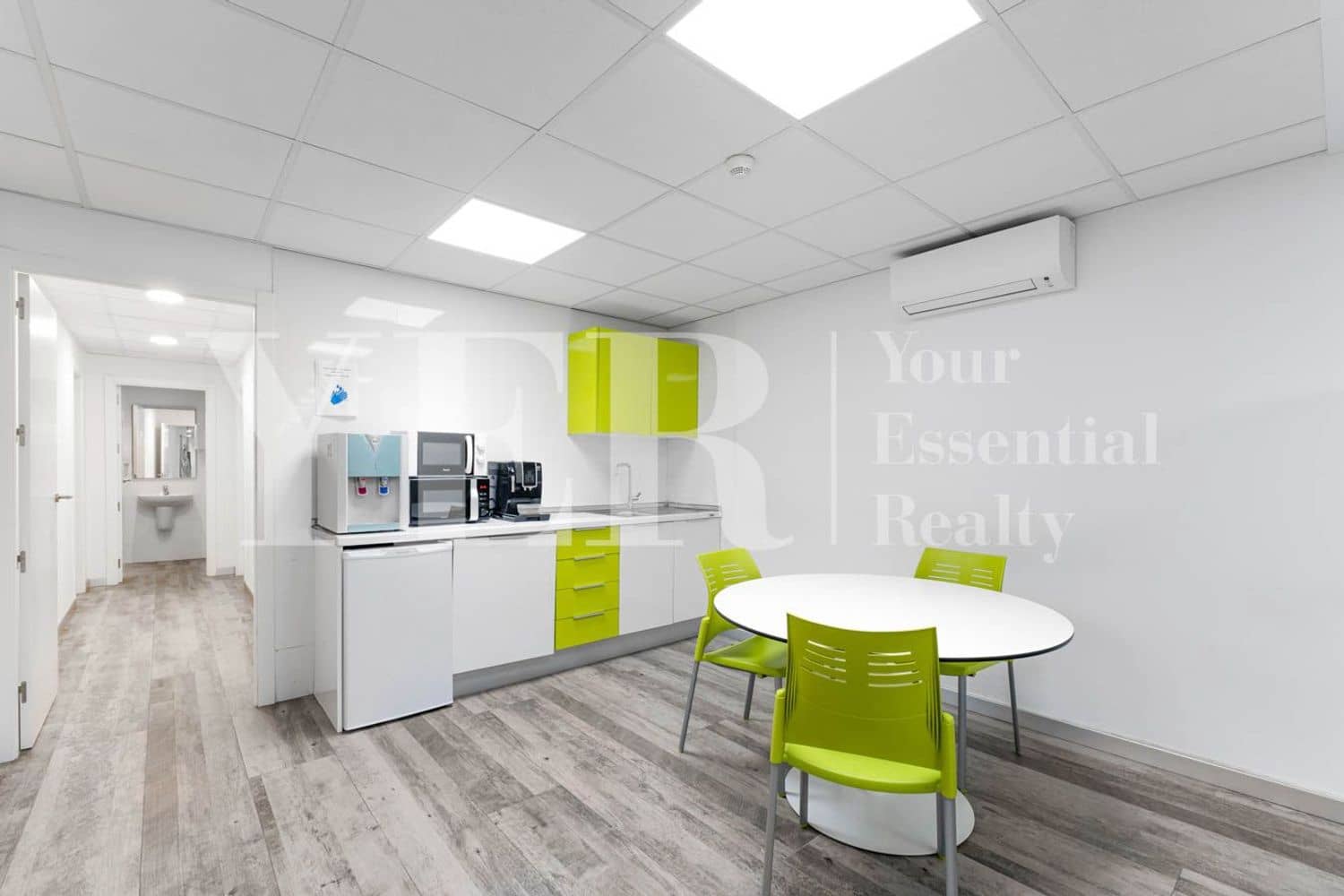 Erhverv til leje i Alicante by - € 3.200 (Ref: 9562565)