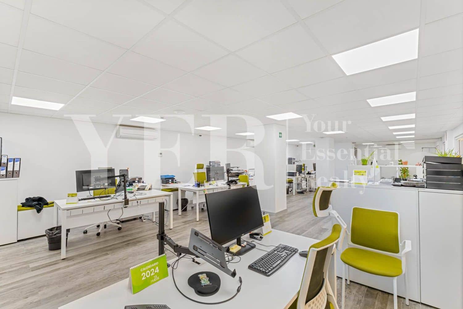 Erhverv til leje i Alicante by - € 3.200 (Ref: 9562565)