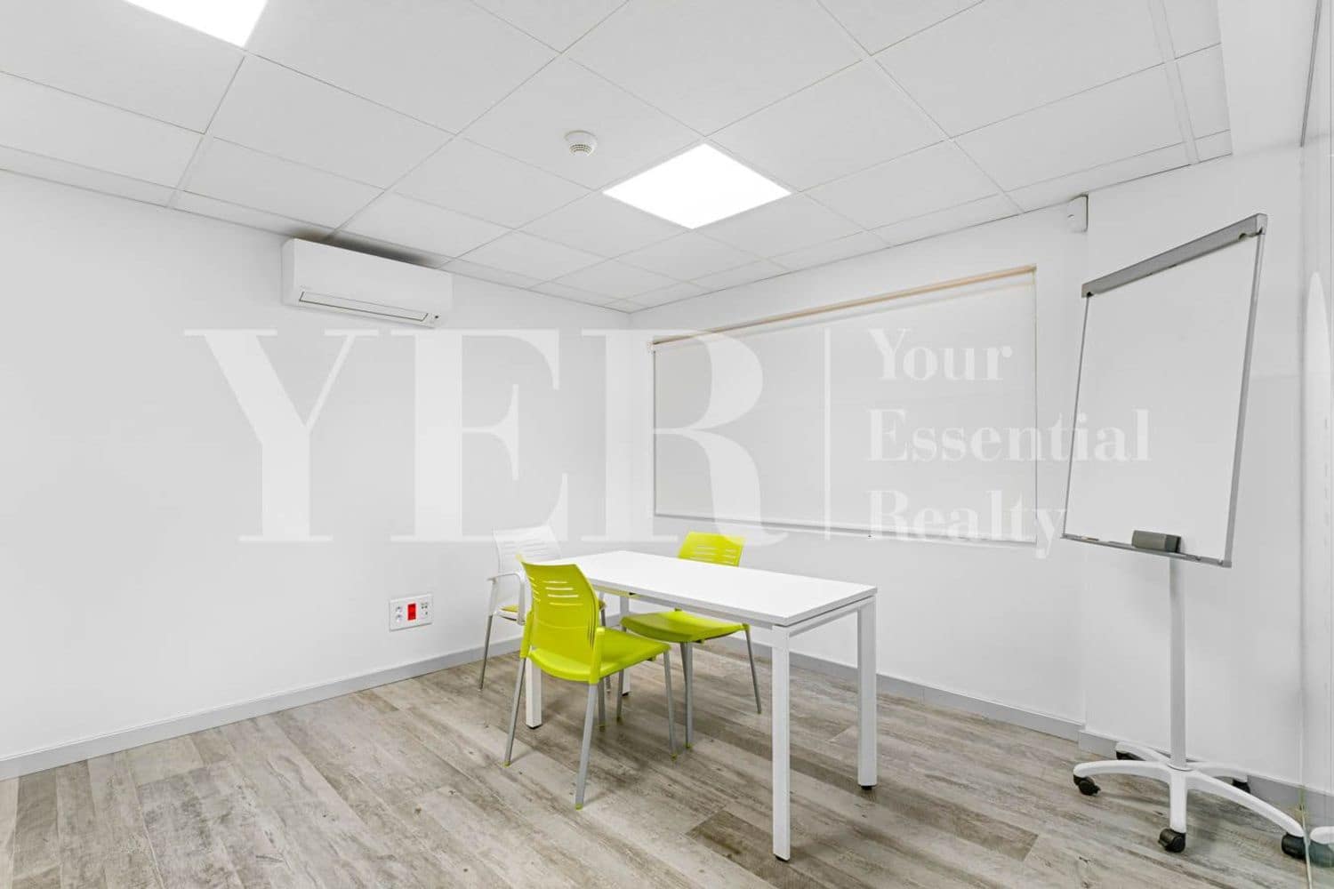 Erhverv til leje i Alicante by - € 3.200 (Ref: 9562565)