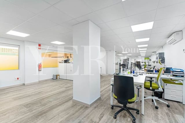 Erhverv til leje i Ensanche - Diputacion, Alicante by - € 3.200 (Ref: 9562565)