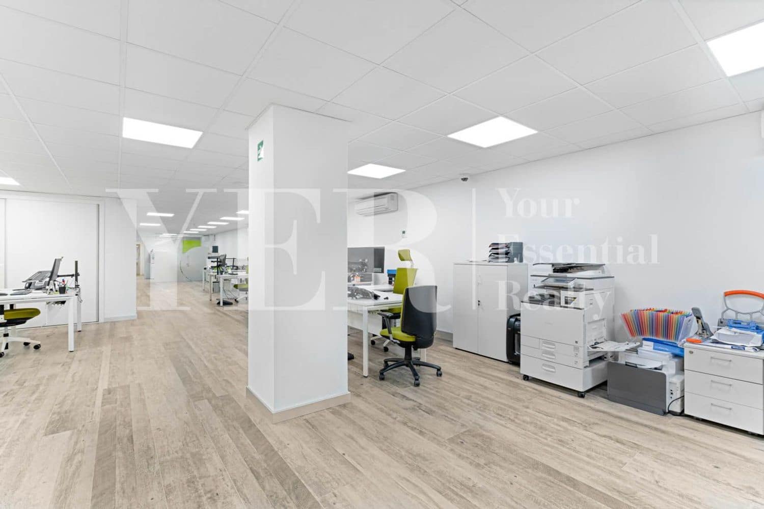 Erhverv til leje i Alicante by - € 3.200 (Ref: 9562565)