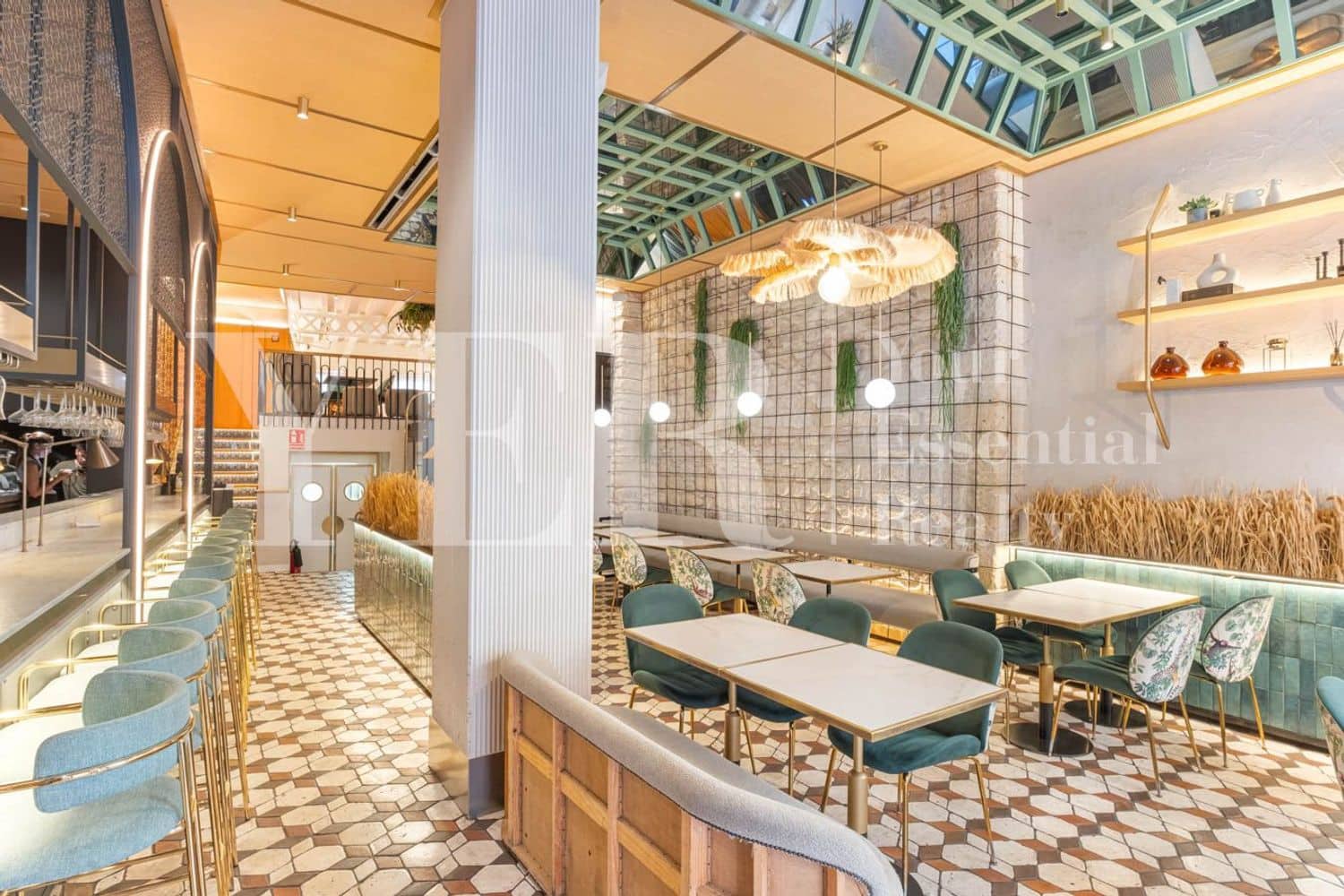 Commercieel te koop in Alicante stad - € 1.650.000 (Ref: 9562566)