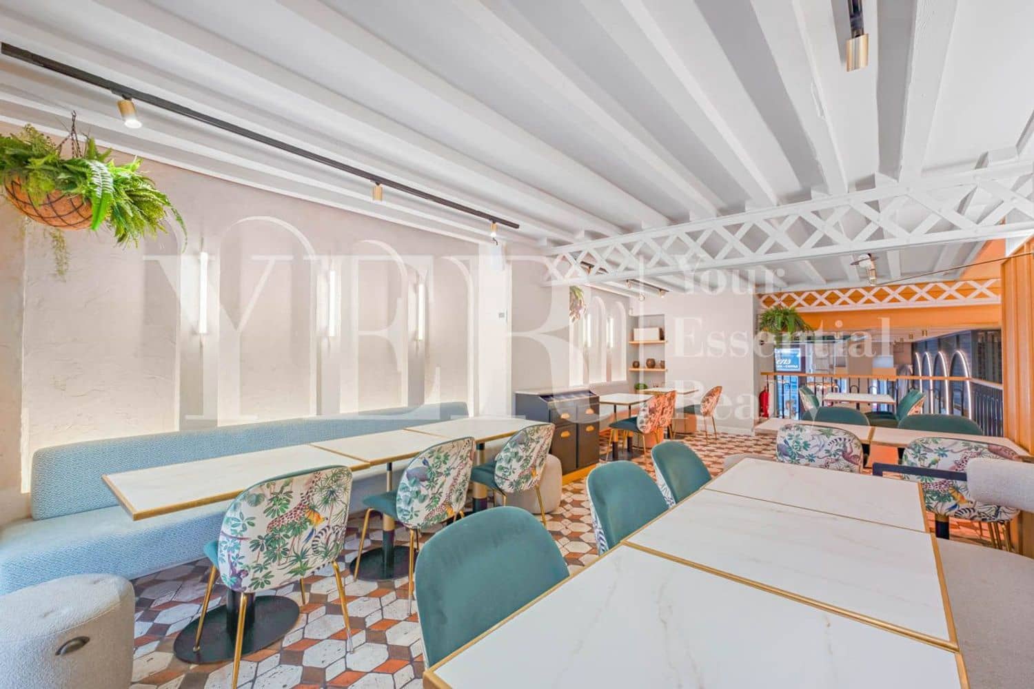 Commercieel te koop in Alicante stad - € 1.650.000 (Ref: 9562566)