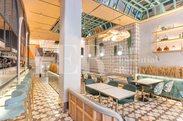 Erhverv til salg i Barrio del Centro, Alicante by - € 1.650.000 (Ref: 9562566)