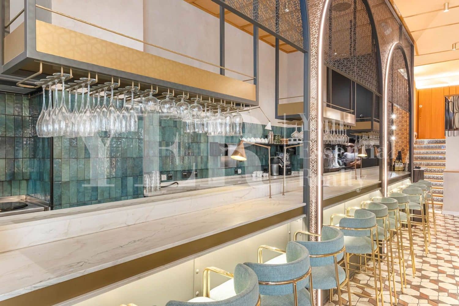 Commercieel te koop in Alicante stad - € 1.650.000 (Ref: 9562566)