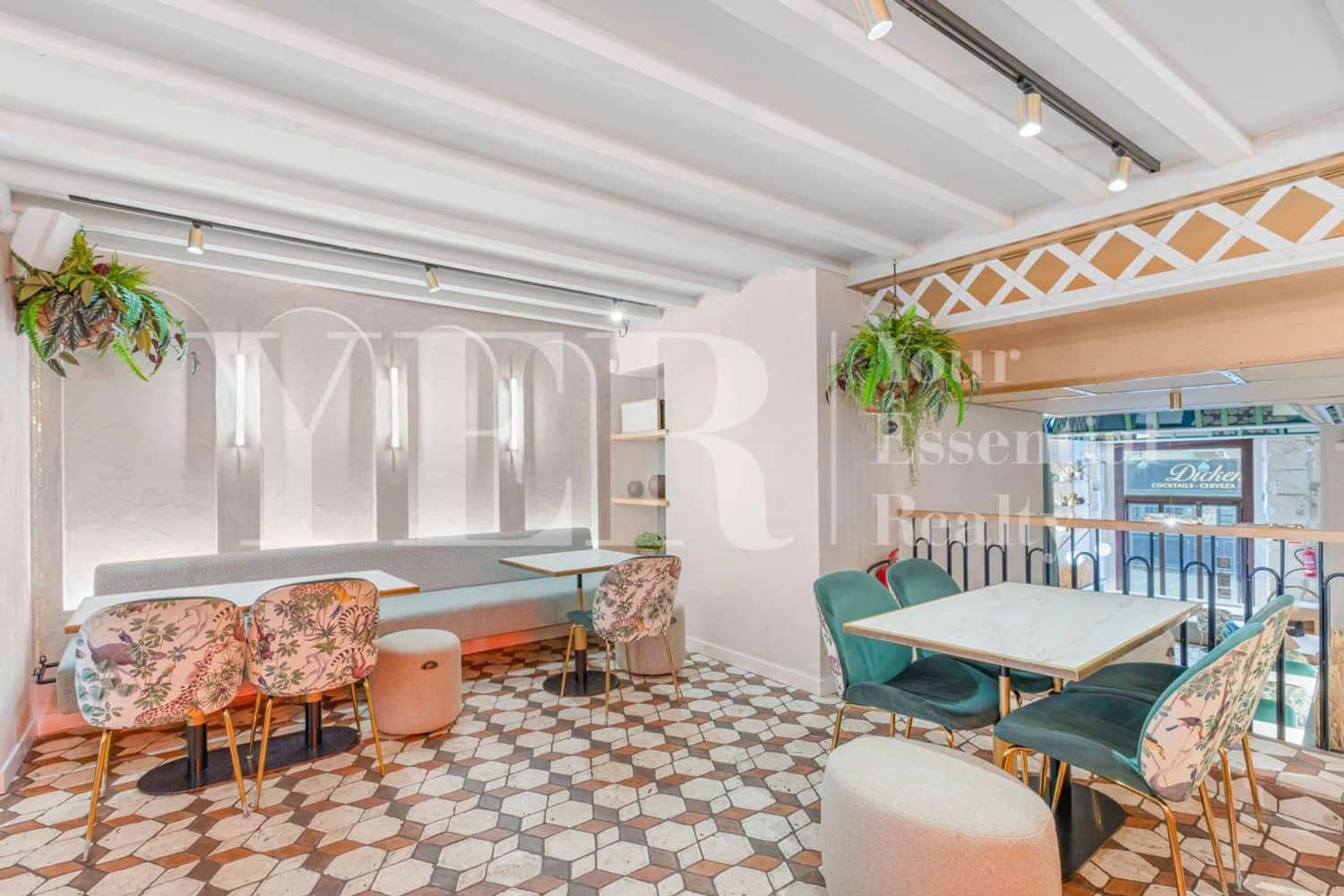 Commercieel te koop in Alicante stad - € 1.650.000 (Ref: 9562566)