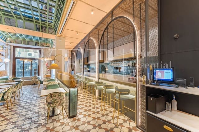 Erhverv til salg i Barrio del Centro, Alicante by - € 1.650.000 (Ref: 9562566)