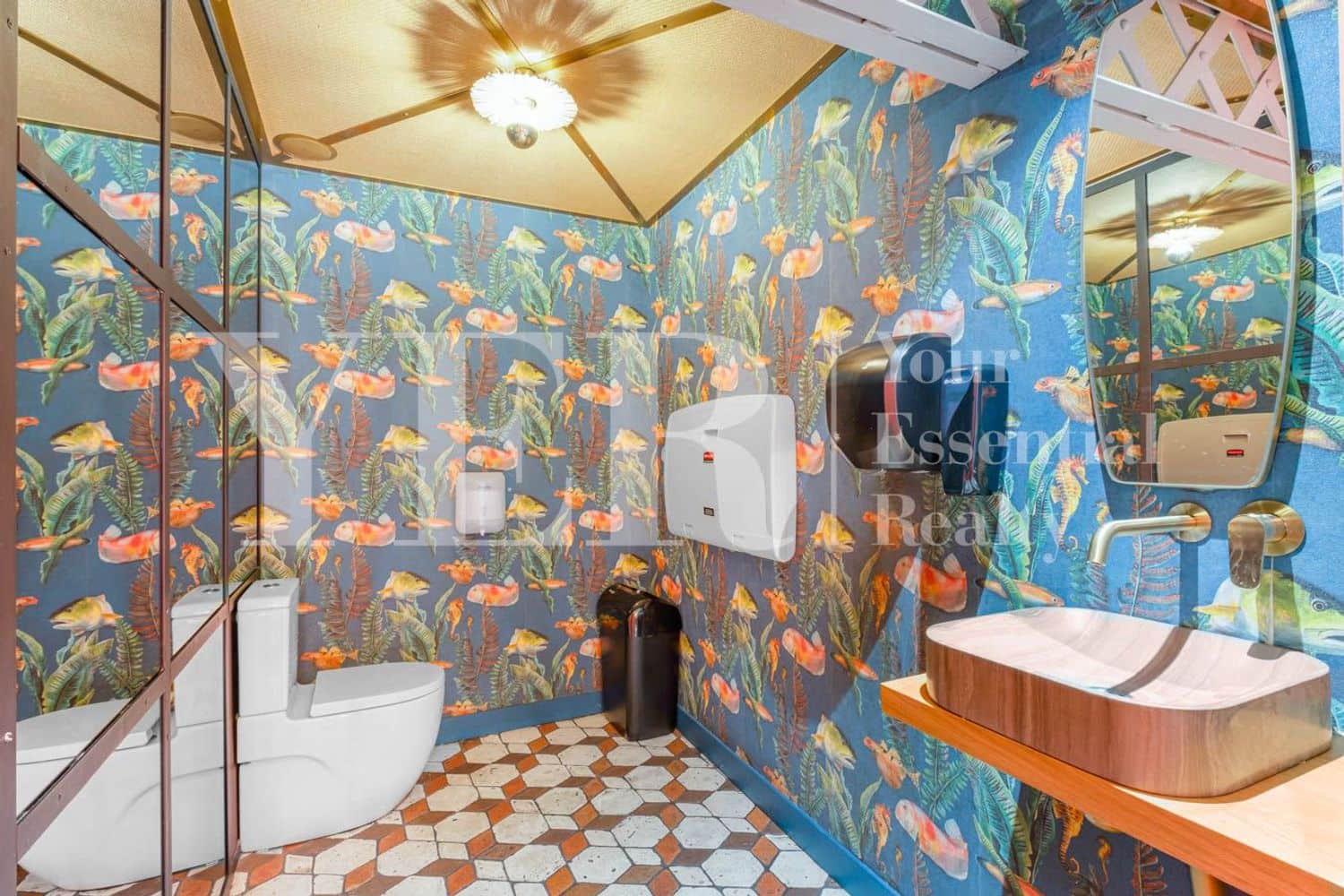 Commercieel te koop in Alicante stad - € 1.650.000 (Ref: 9562566)