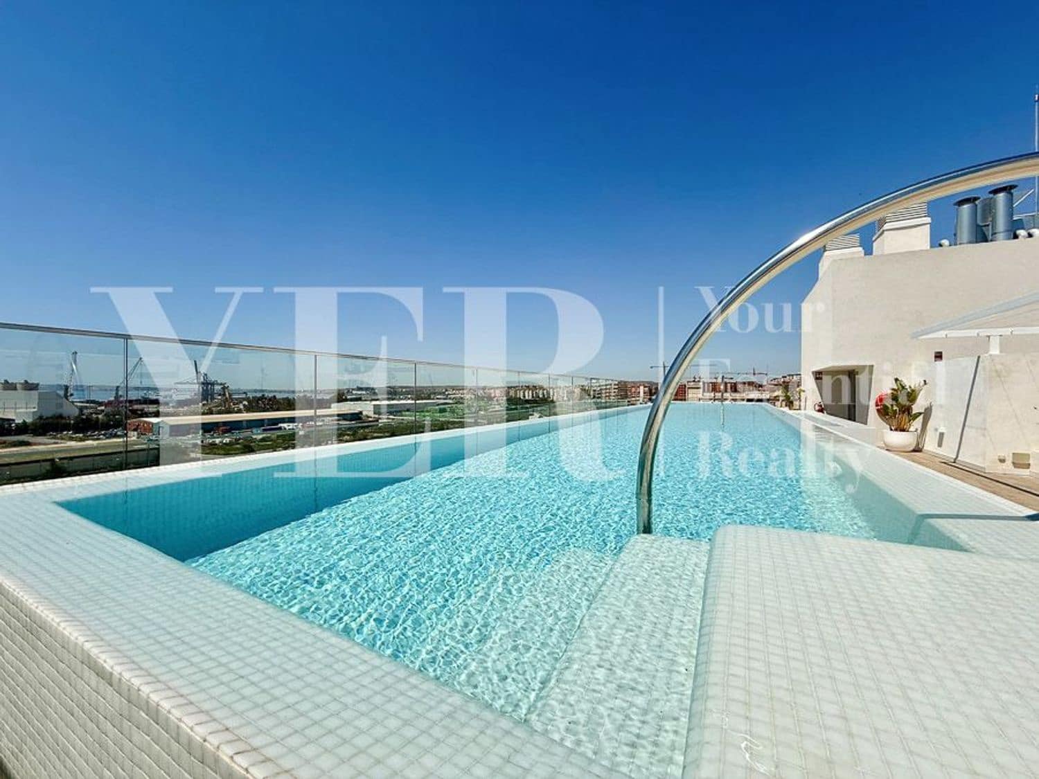 3 soveværelse Lejlighed til salg i Alicante by med swimmingpool garage - € 650.000 (Ref: 9562570)