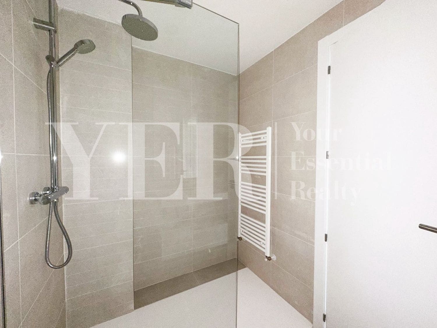 3 soveværelse Lejlighed til salg i Alicante by med swimmingpool garage - € 650.000 (Ref: 9562570)