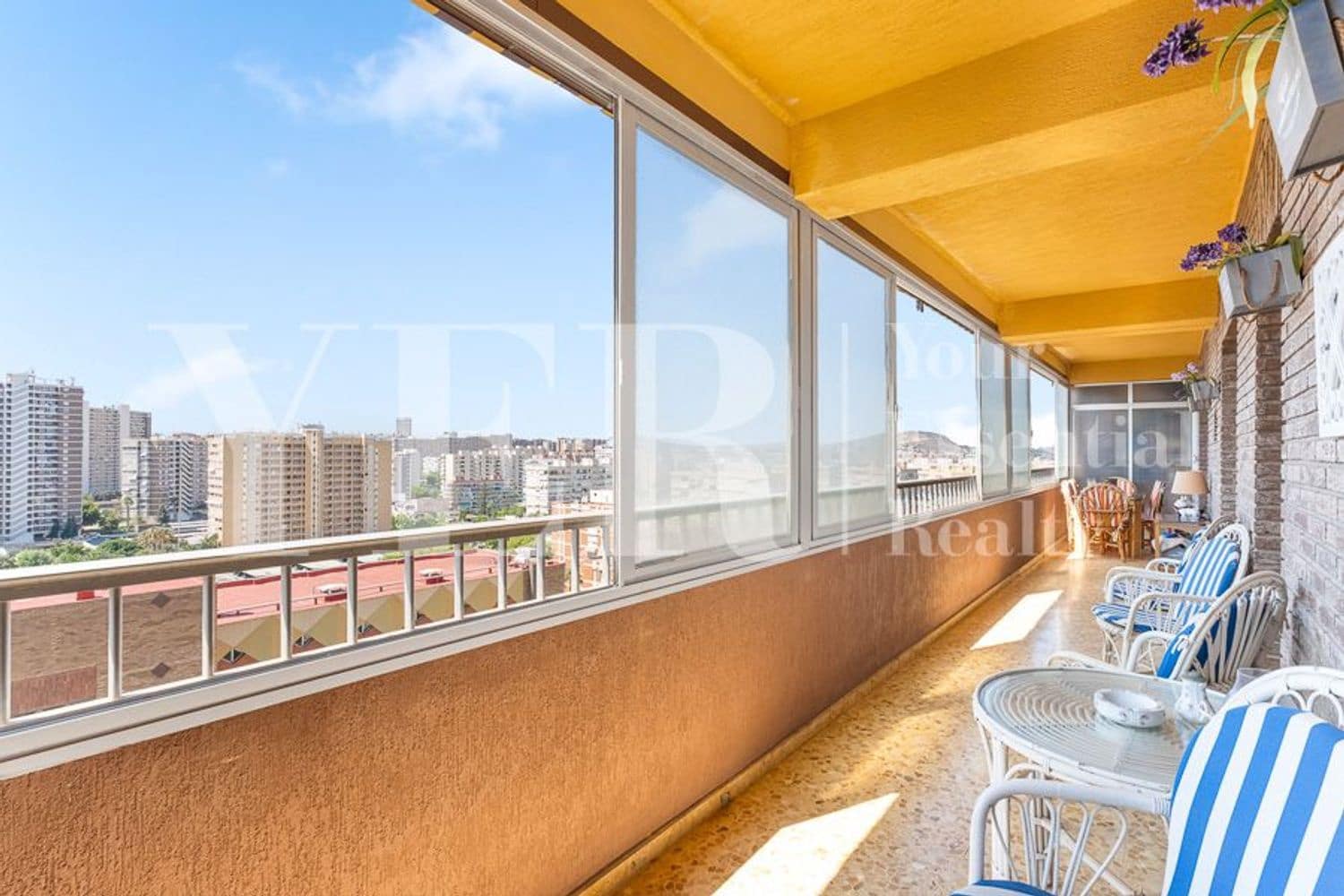 3 chambre Appartement à vendre à Playa de San Juan avec garage - 395 000 € (Ref: 9562572)