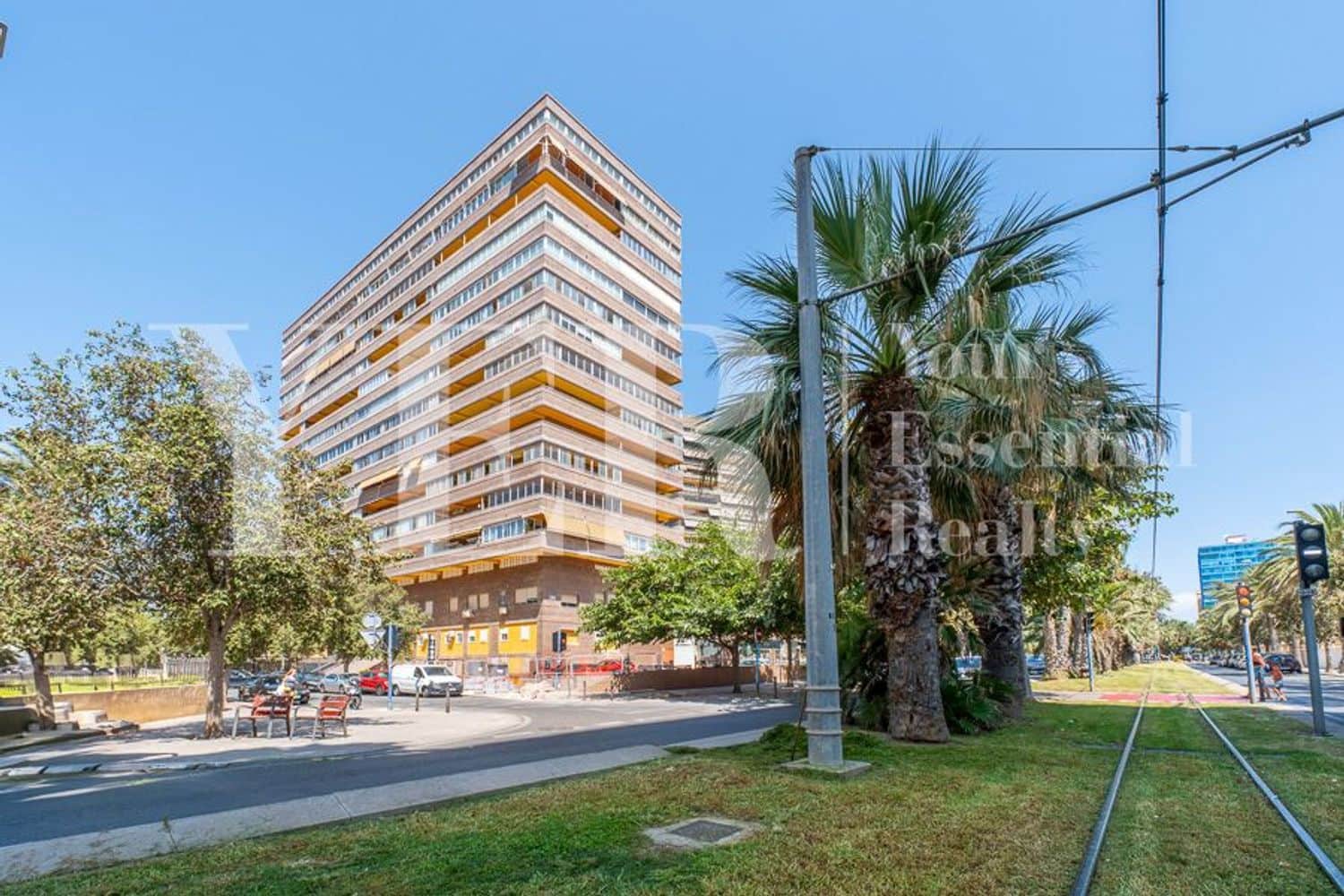 3 chambre Appartement à vendre à Playa de San Juan avec garage - 395 000 € (Ref: 9562572)