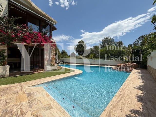 6 makuuhuone Huvila myytävänä paikassa La Nucia mukana uima-altaan 
autotalli - 840 000 € (Ref: 9562573)