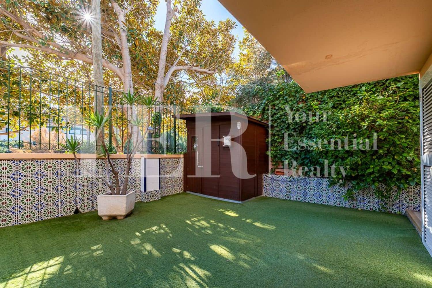 5 sypialnia Willa na sprzedaż w Miasto Alicante / Alacant z basenem garażem - 1 150 000 € (Ref: 9562575)