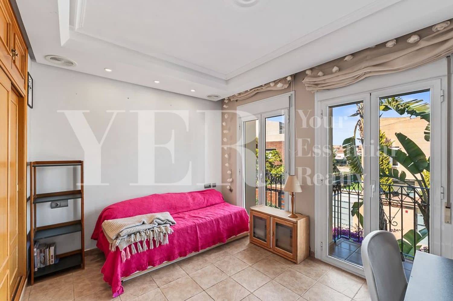 5 sypialnia Willa na sprzedaż w Miasto Alicante / Alacant z basenem garażem - 1 150 000 € (Ref: 9562575)