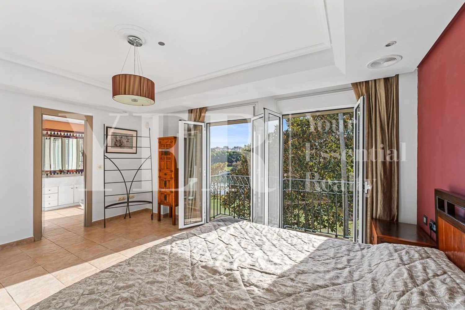 5 sypialnia Willa na sprzedaż w Miasto Alicante / Alacant z basenem garażem - 1 150 000 € (Ref: 9562575)