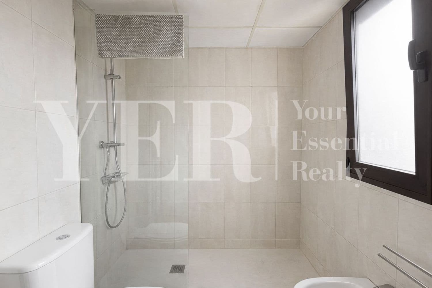 2 makuuhuone Huoneisto myytävänä paikassa Alicante kaupunki mukana uima-altaan 
autotalli - 435 000 € (Ref: 9562576)