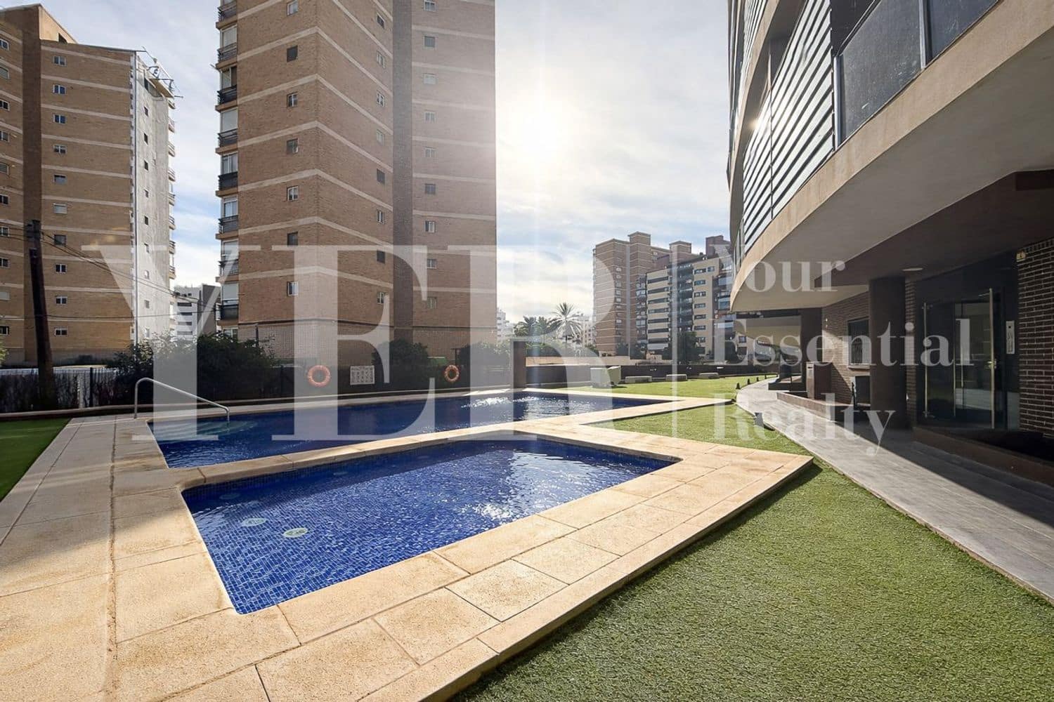 2 makuuhuone Huoneisto myytävänä paikassa Alicante kaupunki mukana uima-altaan 
autotalli - 435 000 € (Ref: 9562576)