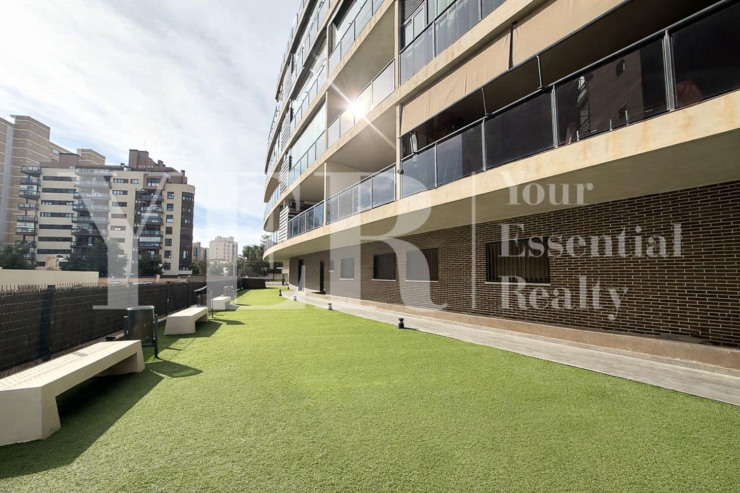 2 makuuhuone Huoneisto myytävänä paikassa Alicante kaupunki mukana uima-altaan 
autotalli - 435 000 € (Ref: 9562576)