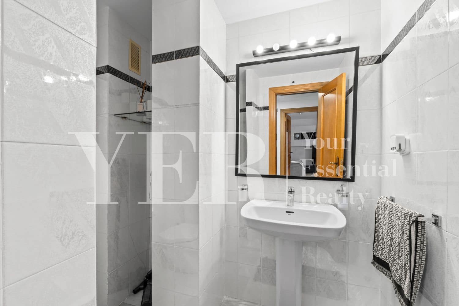 3 makuuhuone Huoneisto myytävänä paikassa Alicante kaupunki mukana 
autotalli - 660 000 € (Ref: 9604489)