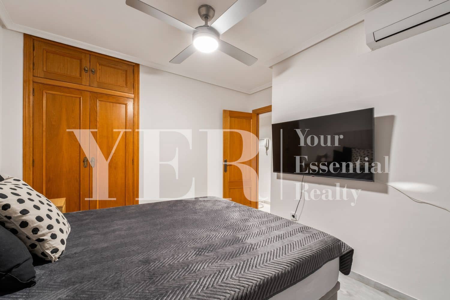 3 makuuhuone Huoneisto myytävänä paikassa Alicante kaupunki mukana 
autotalli - 660 000 € (Ref: 9604489)