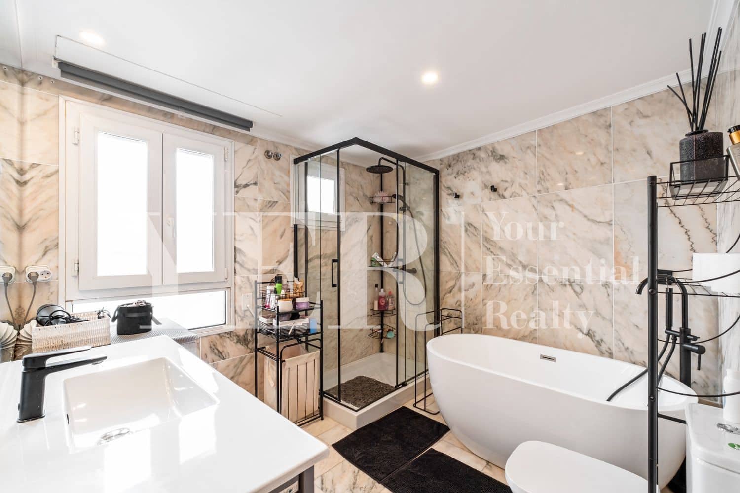 3 makuuhuone Huoneisto myytävänä paikassa Alicante kaupunki mukana 
autotalli - 660 000 € (Ref: 9604489)