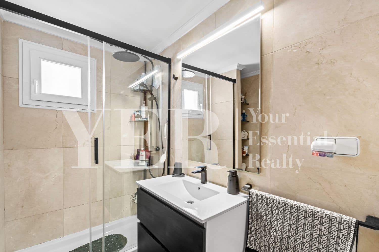 3 makuuhuone Huoneisto myytävänä paikassa Alicante kaupunki mukana 
autotalli - 660 000 € (Ref: 9604489)