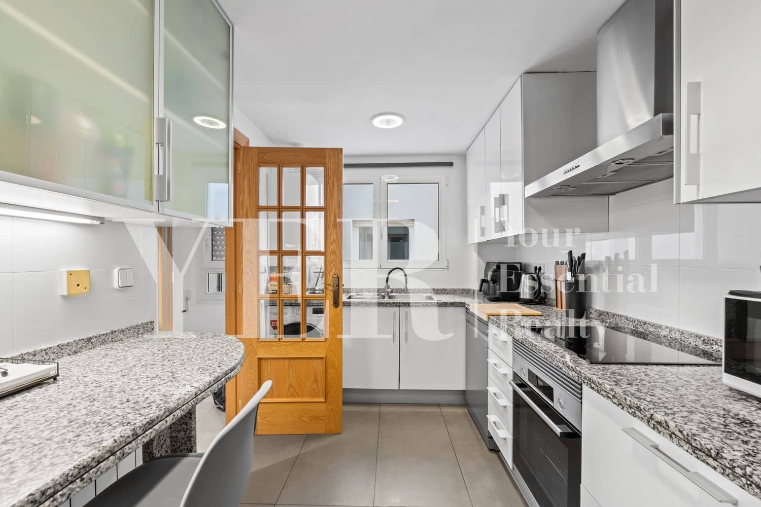 3 makuuhuone Huoneisto myytävänä paikassa Alicante kaupunki mukana 
autotalli - 660 000 € (Ref: 9604489)