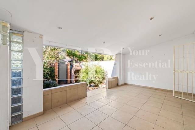 4 makuuhuone Omakotitalo myytävänä paikassa Alicante Golf, Alicante kaupunki mukana uima-altaan 
autotalli - 499 000 € (Ref: 9604490)