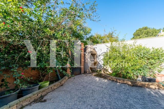 4 makuuhuone Omakotitalo myytävänä paikassa Alicante Golf, Alicante kaupunki mukana uima-altaan 
autotalli - 499 000 € (Ref: 9604490)