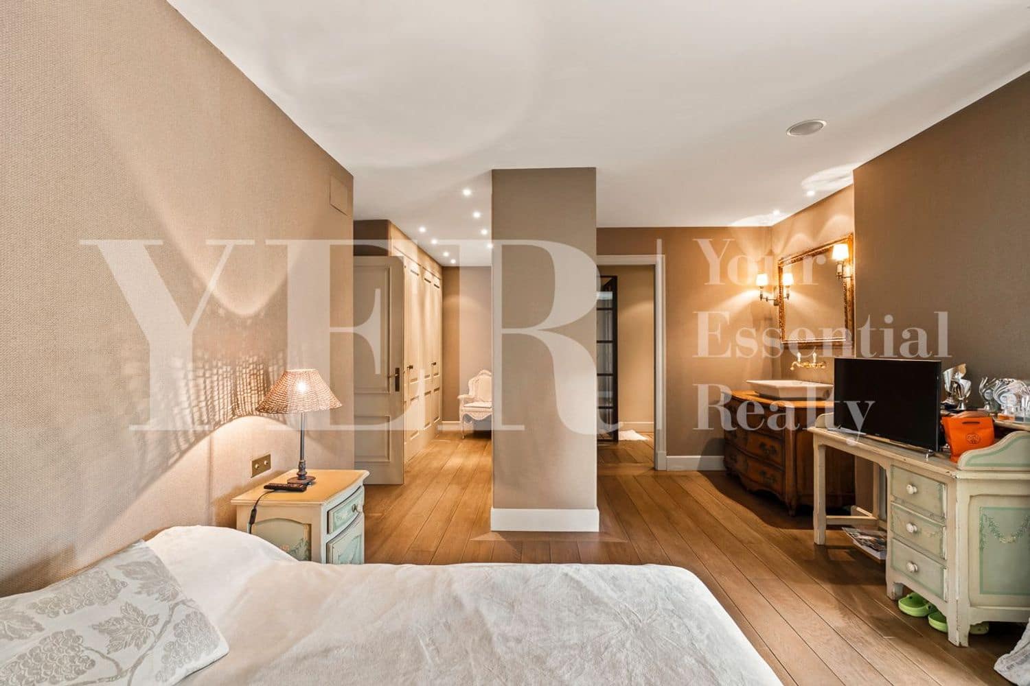 5 soverom Villa til salgs i Elche / Elx med svømmebasseng garasje - € 7 500 000 (Ref: 9624235)