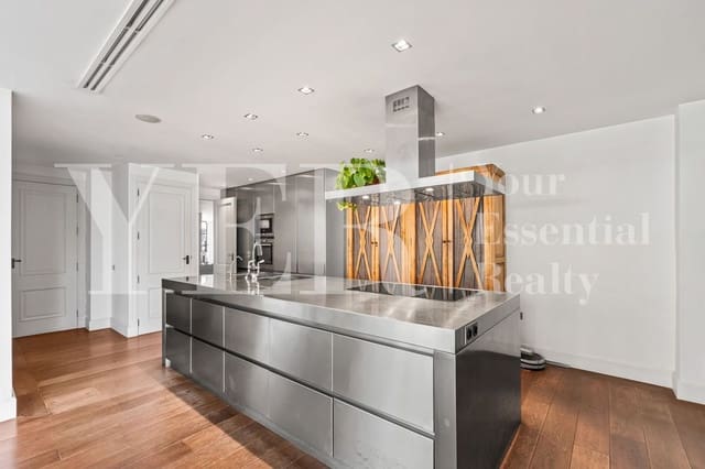 5 soverom Villa til salgs i Centro, Elche / Elx med svømmebasseng garasje - € 7 500 000 (Ref: 9624235)