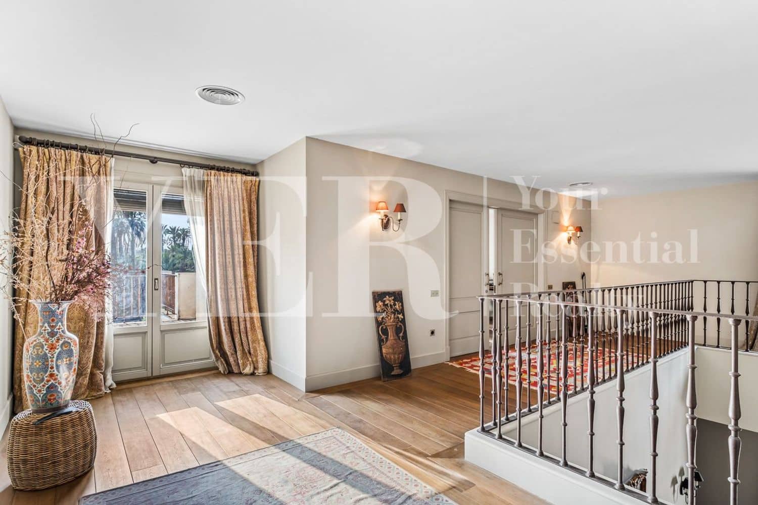 5 soverom Villa til salgs i Elche / Elx med svømmebasseng garasje - € 7 500 000 (Ref: 9624235)